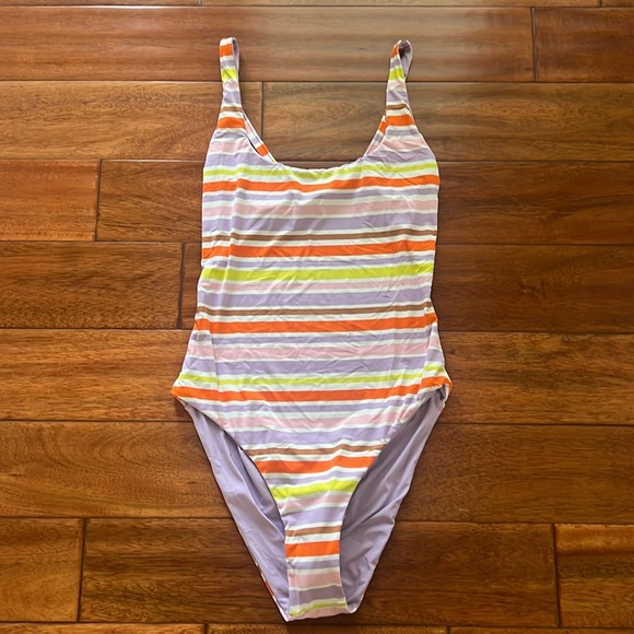 NWT Roxy Surf.Kind.Kate. Reversible One-Piece Swimsuit Size XXL - Picture 4 of 10